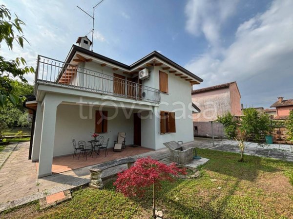 casa indipendente in vendita a Pocenia in zona Torsa