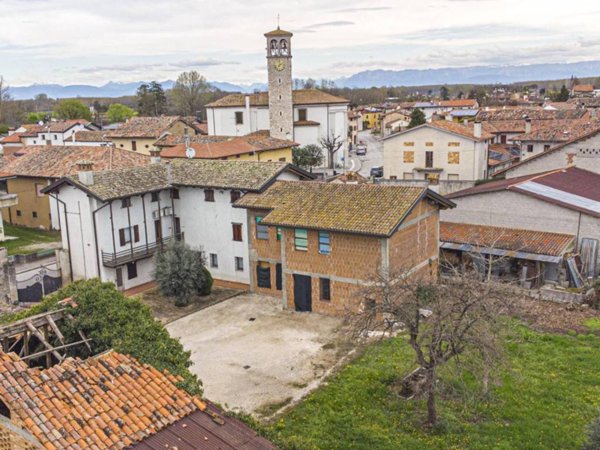 casa indipendente in vendita a Pocenia in zona Torsa