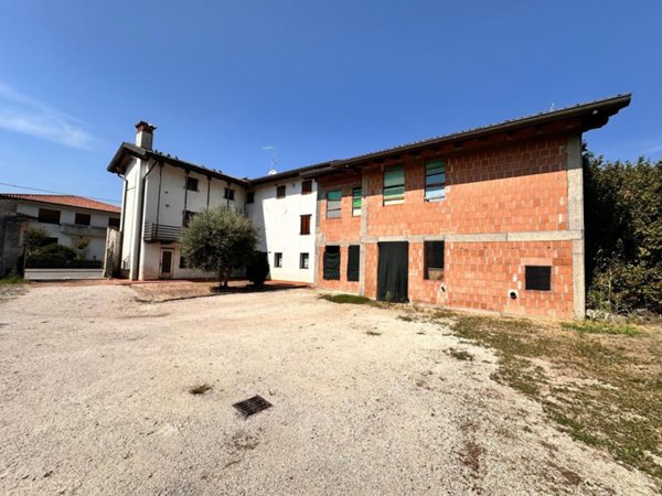 casa indipendente in vendita a Pocenia in zona Torsa