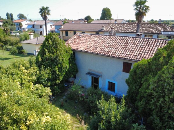 casa indipendente in vendita a Pocenia