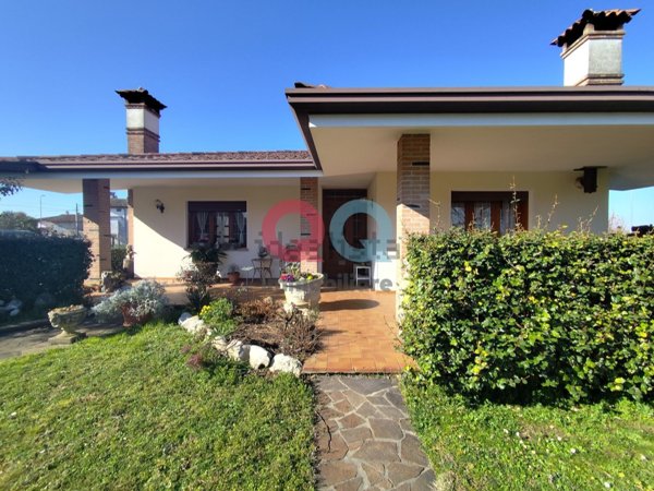 casa indipendente in vendita a Pocenia