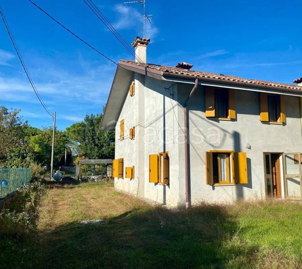 casa indipendente in vendita a Pocenia in zona Torsa