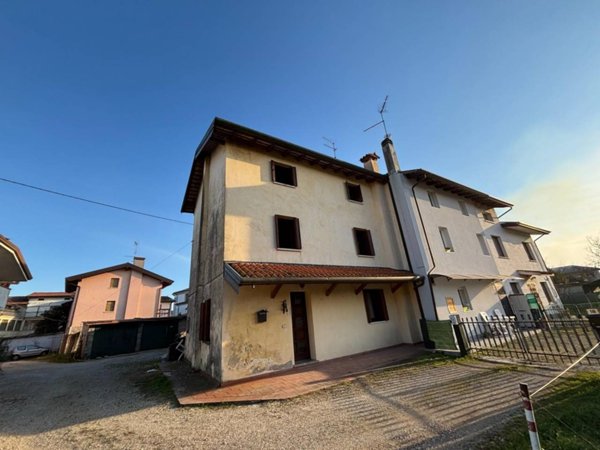 casa indipendente in vendita a Pocenia in zona Torsa