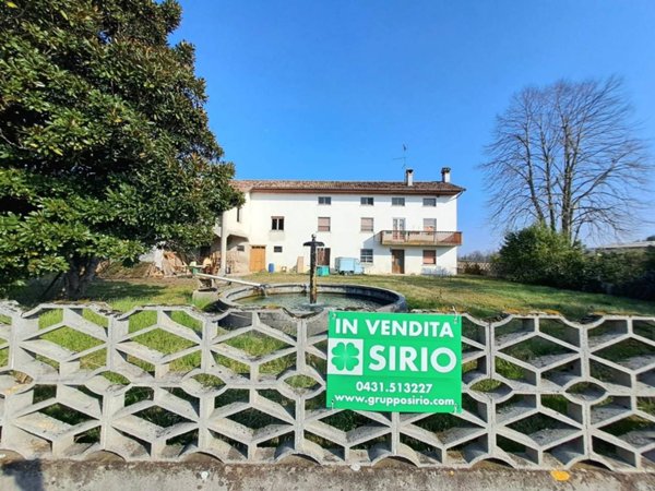 casa indipendente in vendita a Pocenia in zona Paradiso