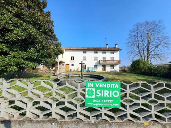 casa indipendente in vendita a Pocenia in zona Paradiso