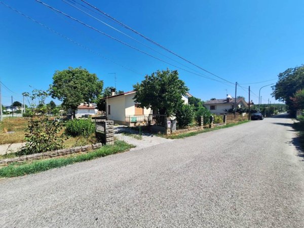 casa indipendente in vendita a Pocenia in zona Torsa