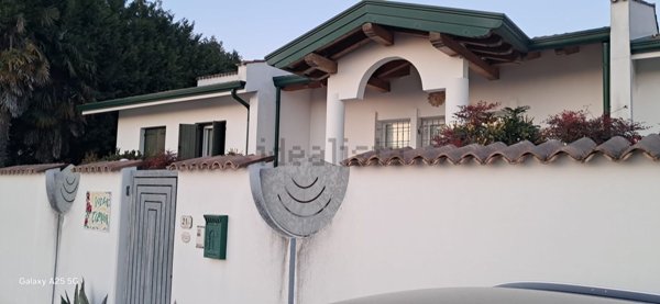 casa indipendente in vendita a Pocenia in zona Torsa
