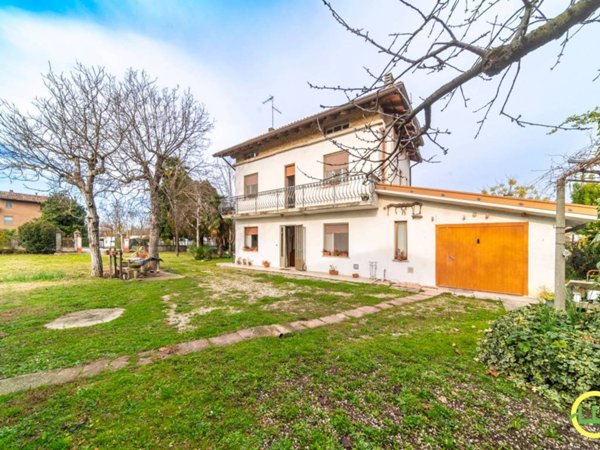 casa indipendente in vendita a Pocenia in zona Torsa