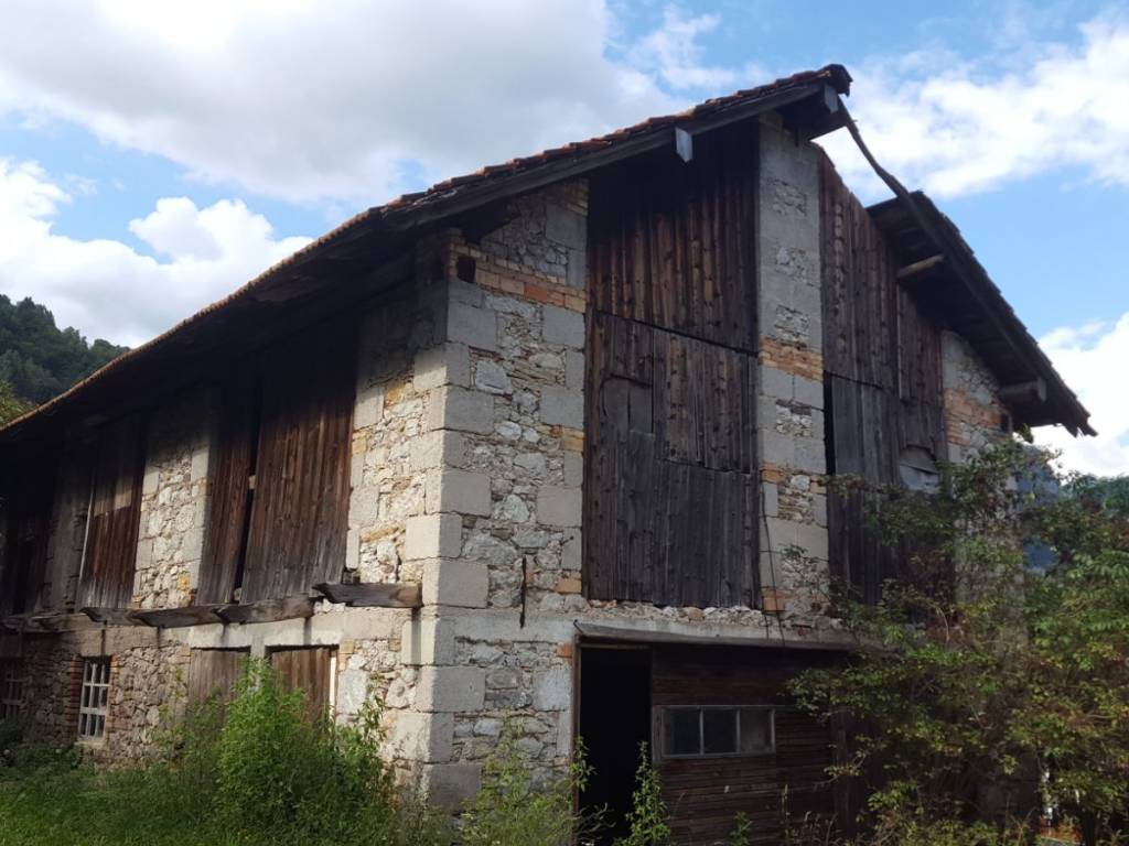 casa indipendente in vendita a Pontebba