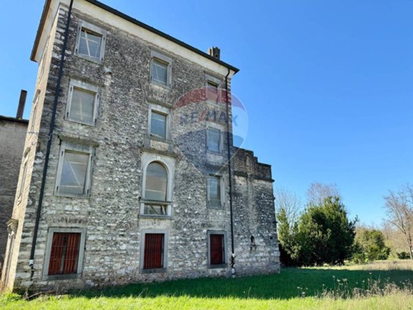 villa in vendita a Porpetto in zona Castello