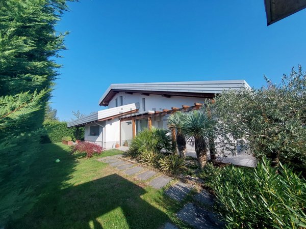 casa indipendente in vendita a Porpetto