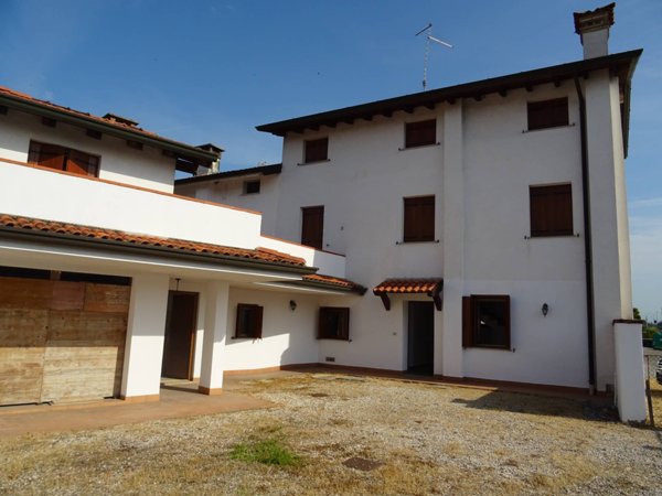 casa indipendente in vendita a Porpetto