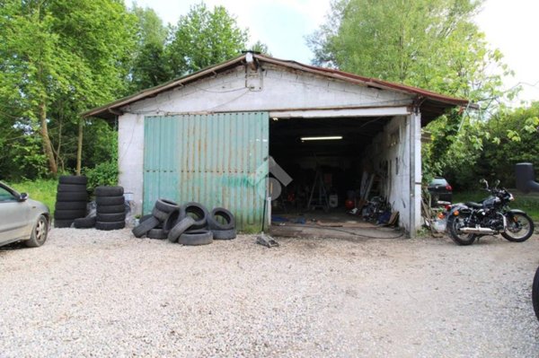 locale commerciale in vendita a Porpetto