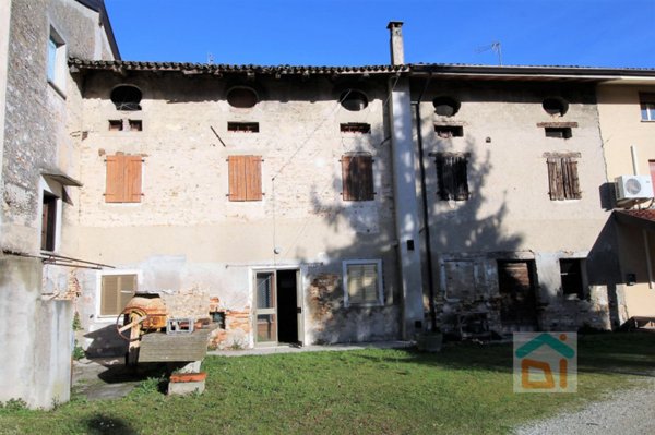 casa indipendente in vendita a Porpetto