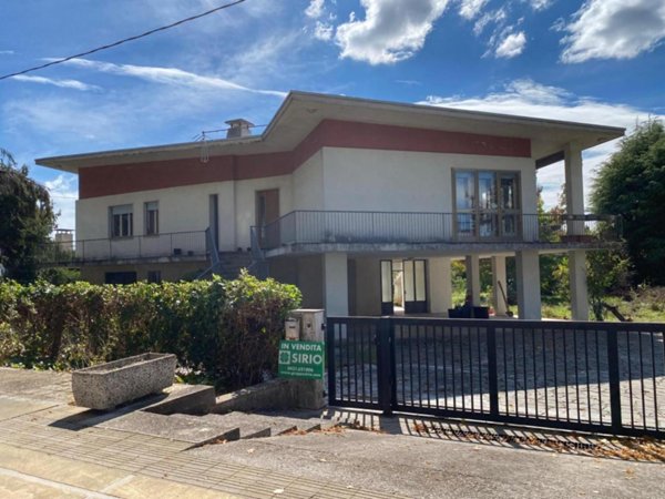 casa indipendente in vendita a Porpetto