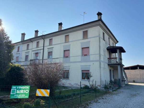 appartamento in vendita a Porpetto in zona Castello