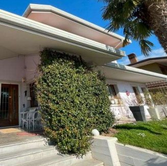 casa indipendente in vendita a Porpetto