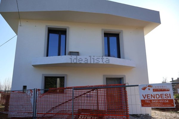 casa indipendente in vendita a Porpetto