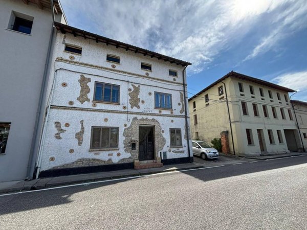 casa indipendente in vendita a Porpetto