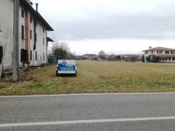 terreno edificabile in vendita a Povoletto in zona Savorgnano