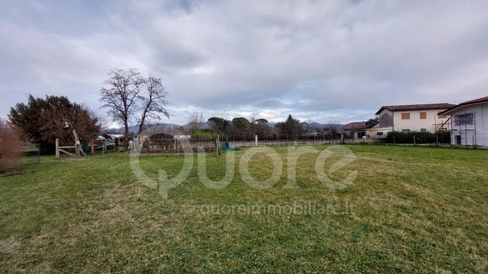 terreno edificabile in vendita a Povoletto in zona Primulacco