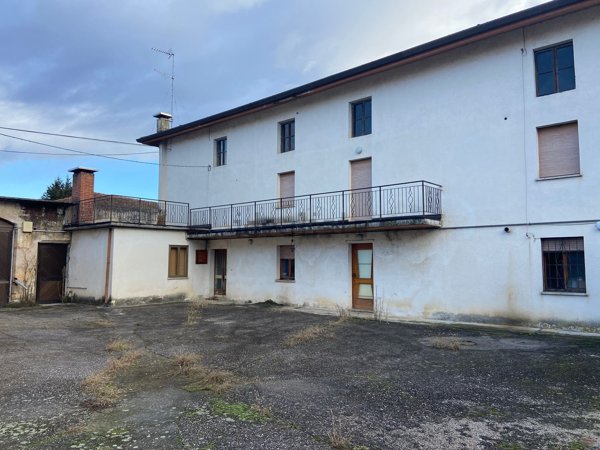 casa indipendente in vendita a Povoletto