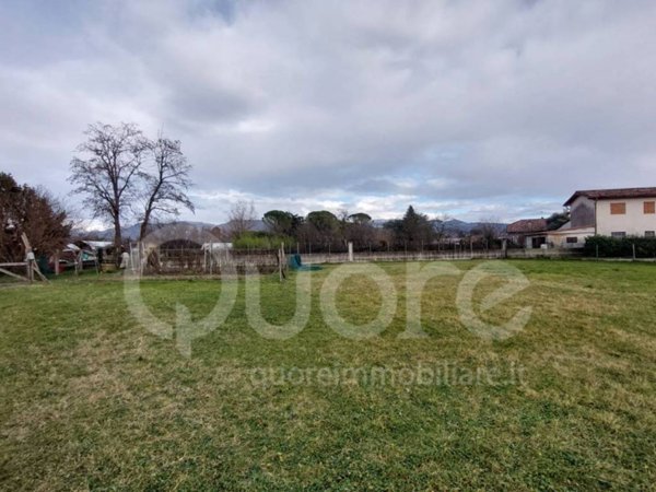 terreno edificabile in vendita a Povoletto in zona Primulacco