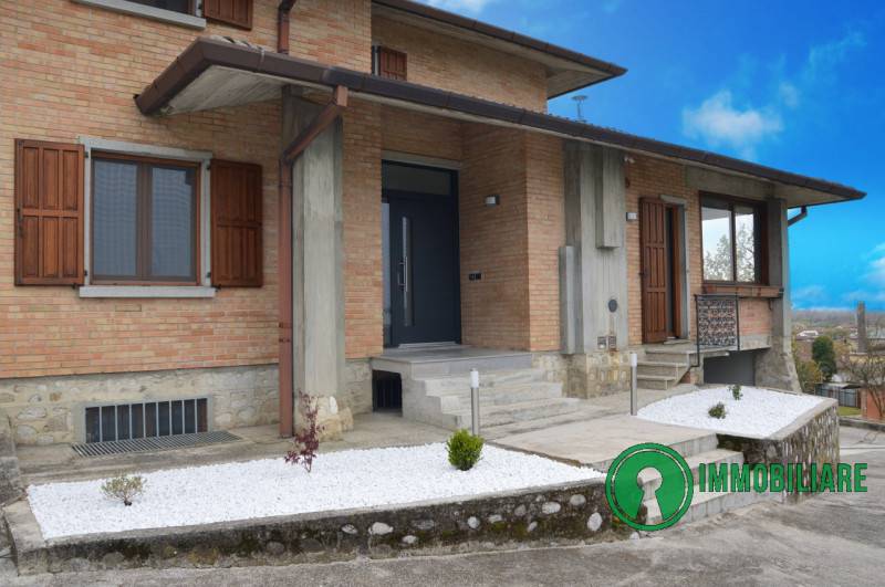 casa indipendente in vendita a Povoletto in zona Savorgnano