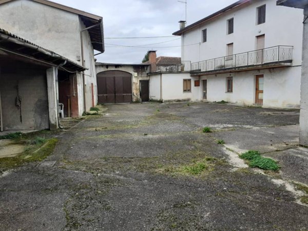 terreno edificabile in vendita a Povoletto