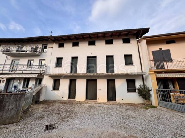 casa indipendente in vendita a Povoletto in zona Savorgnano