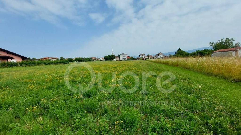 terreno edificabile in vendita a Povoletto in zona Grions