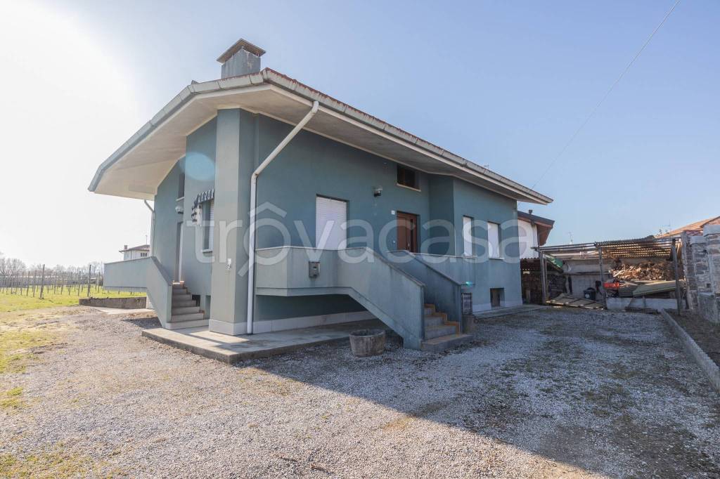 casa indipendente in vendita a Povoletto in zona Savorgnano