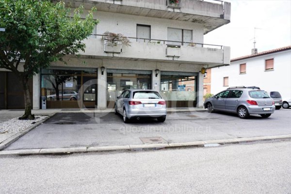negozio in vendita a Povoletto