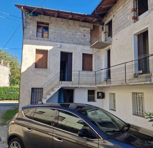 casa indipendente in vendita a Povoletto in zona Bellazoia