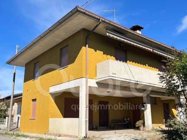 casa indipendente in vendita a Povoletto in zona Savorgnano