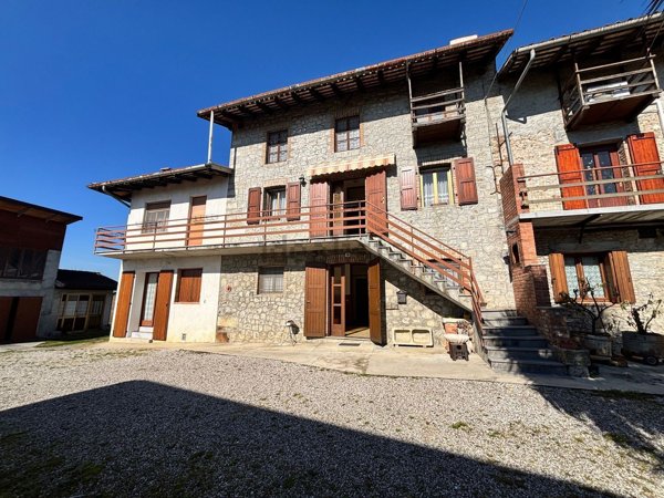 casa indipendente in vendita a Povoletto