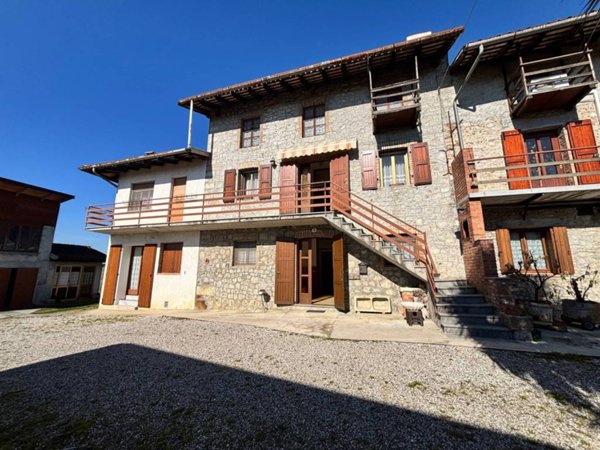 casa indipendente in vendita a Povoletto