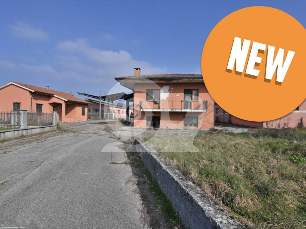 locale commerciale in vendita a Povoletto