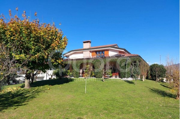 casa indipendente in vendita a Povoletto in zona Siacco