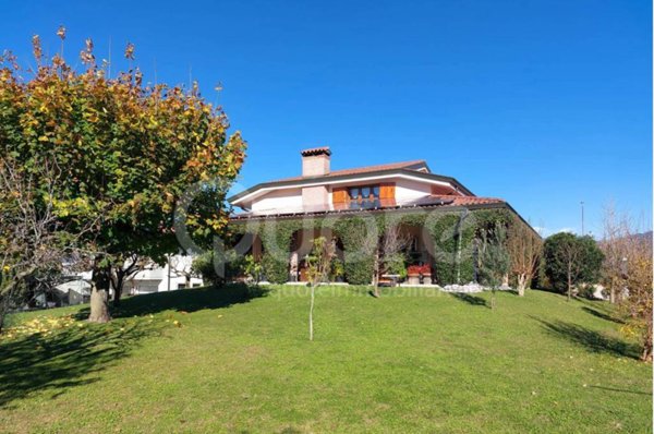 casa indipendente in vendita a Povoletto