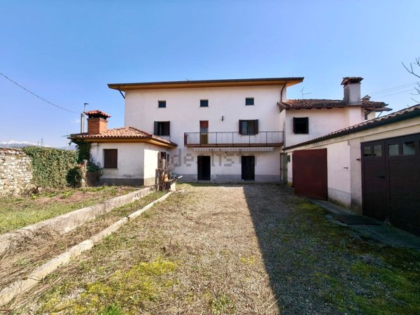 casa indipendente in vendita a Povoletto in zona Salt