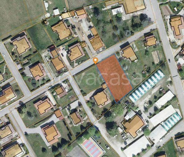 terreno in vendita a Povoletto in zona Primulacco