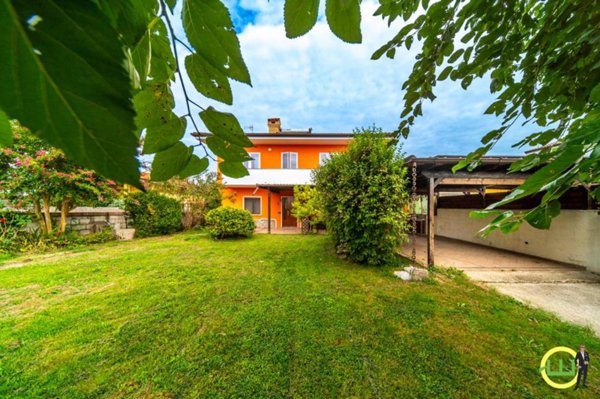 appartamento in vendita a Povoletto in zona Siacco