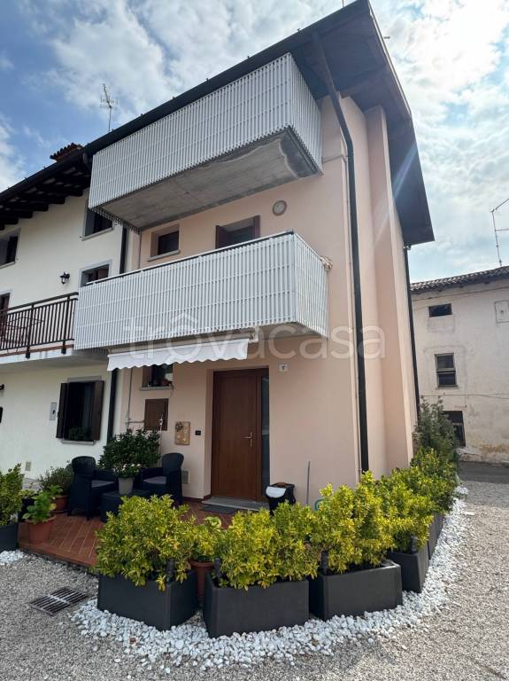 casa indipendente in vendita a Povoletto in zona Savorgnano
