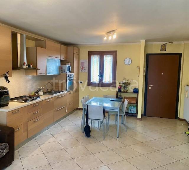 appartamento in vendita a Pozzuolo del Friuli in zona Zugliano