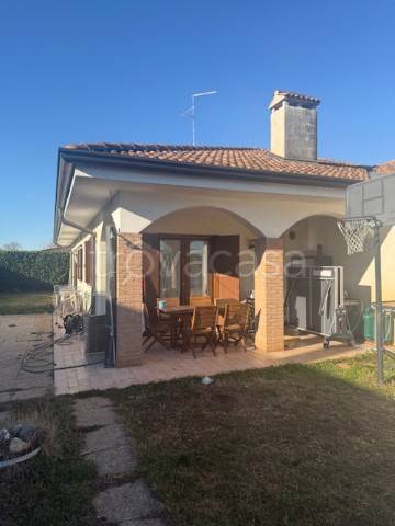 casa indipendente in vendita a Pozzuolo del Friuli