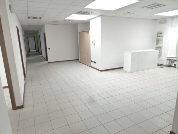 ufficio in vendita a Pozzuolo del Friuli