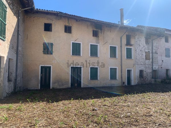 casale in vendita a Pozzuolo del Friuli