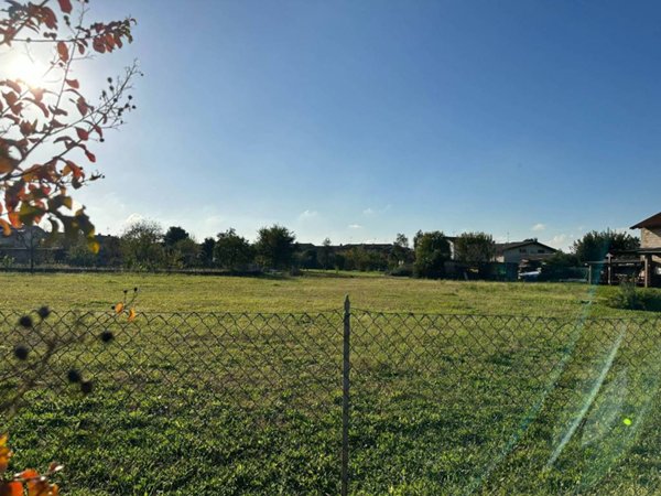 terreno edificabile in vendita a Pozzuolo del Friuli in zona Terenzano