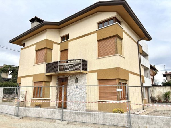casa indipendente in vendita a Pozzuolo del Friuli in zona Cargnacco